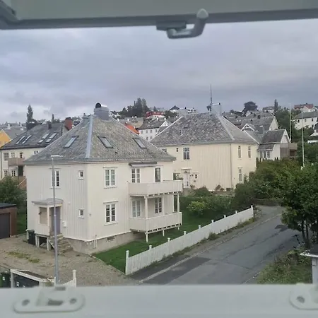 Penthouse, Sea View, Quiet And Central, Free Parking Apartament